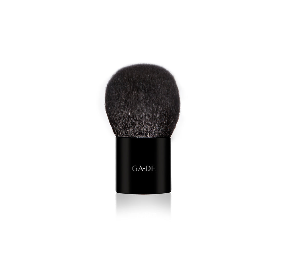 KABUKI BRUSH